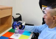 В Китае успешно испытали мозговой имплант на человеке