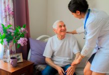 Преимущества проживания в доме престарелых