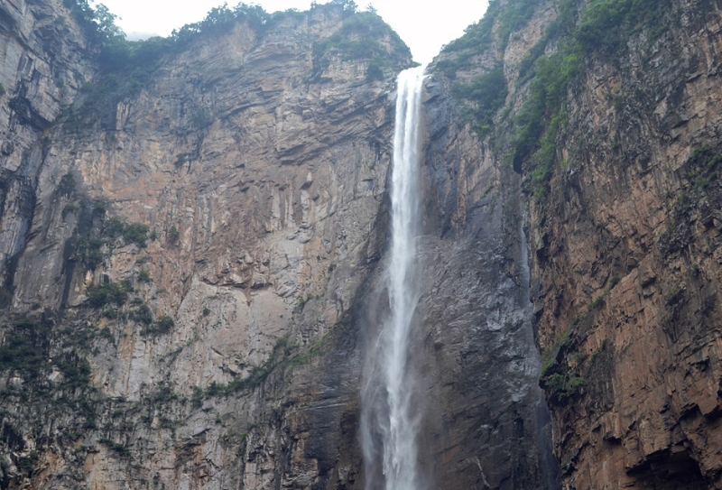 Водопад Юнтай: Природное чудо или инженерная иллюзия?