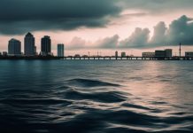 Загадочный шум мешает спать жителям города Тампа