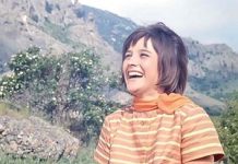 Студентка, комсомолка, спортсменка: Многогранный образ молодой женщины