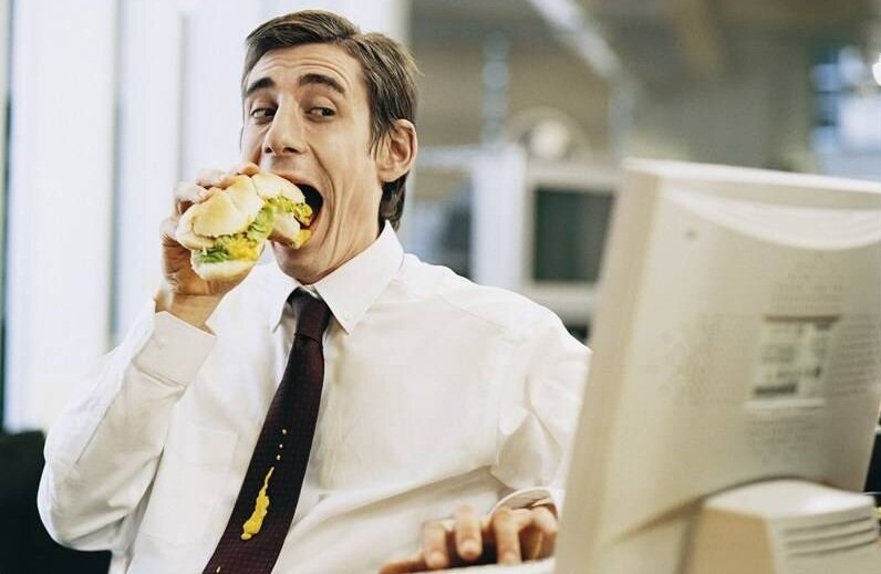 Британские компании внедряют программы постоянного наблюдения за сотрудниками