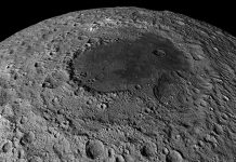 Грунт с обратной стороны Луны отличается от собранных ранее лунных образцов