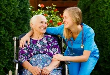 Дом престарелых: особенности и преимущества