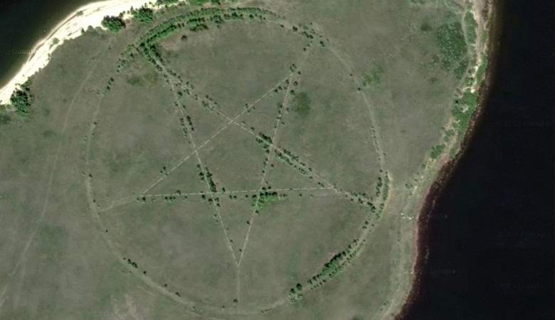 Мистики заинтересовались огромной «пентаграммой» в Казахстане