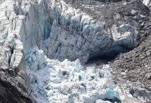 Оползень в Гренландии вызвал мегацунами, которое фиксировали сейсмометры в других частях планеты