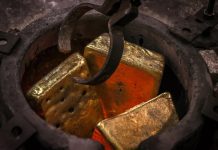 Для добычи золота в промышленности до сих пор используются древние технологии