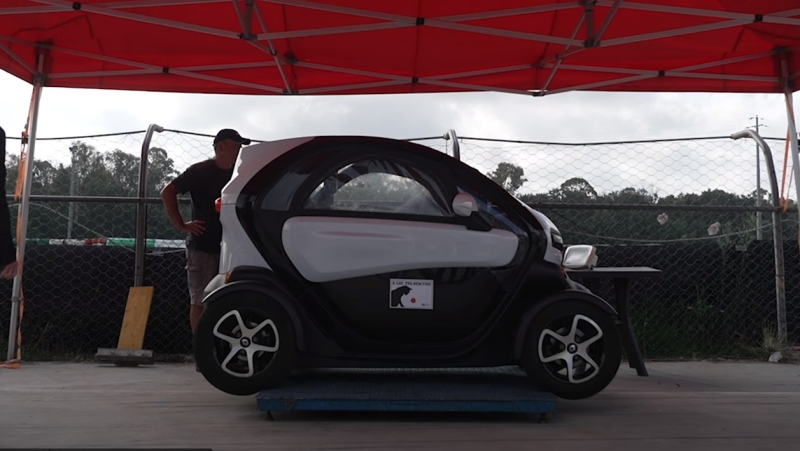 В Италии создали технологию зарядки аккумулятора электромобиля, используя &laquo;энергию вакуума&raquo;