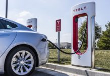 10 дней без движения: Как Tesla преодолевает «призрачный разряд»