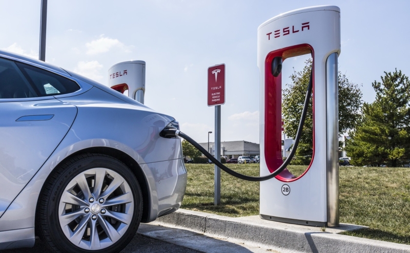 10 дней без движения: Как Tesla преодолевает &laquo;призрачный разряд&raquo;