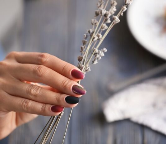 Преимущества прохождения курсов маникюра: шаг к успешной карьере и развитию