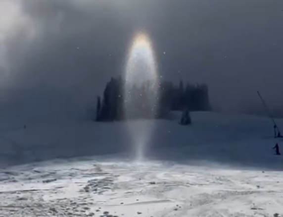 &laquo;Субсолнце&raquo;: Редкое природное явление засняли в Австрии