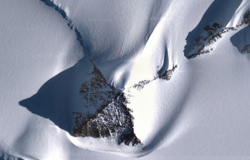 Тайна &laquo;пирамиды&raquo; в Антарктиде: Природа или дело рук древних?