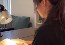 Apple удивила новой разработкой: «живая» лампа, которая следит за вами