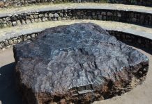 Загадка метеорита Хоба: почему падающий объект не оставил после себя кратер?