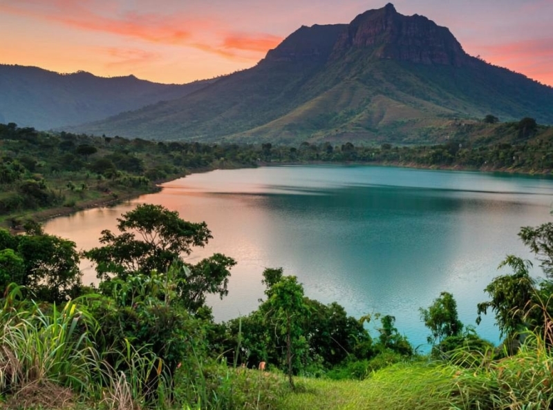 Древнее африканское озеро хранит информацию об изменениях магнитного поля Земли за последние 150 тысяч лет