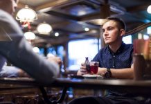 Провести вечер в баре: Искусство наслаждения моментом