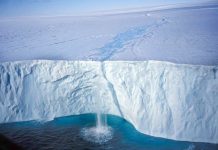 Подводный аппарат таинственным образом исчез под ледником Судного дня в Антарктиде