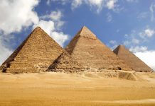 Загадка египетских пирамид: почему в гробницах так редко находят человеческие останки?