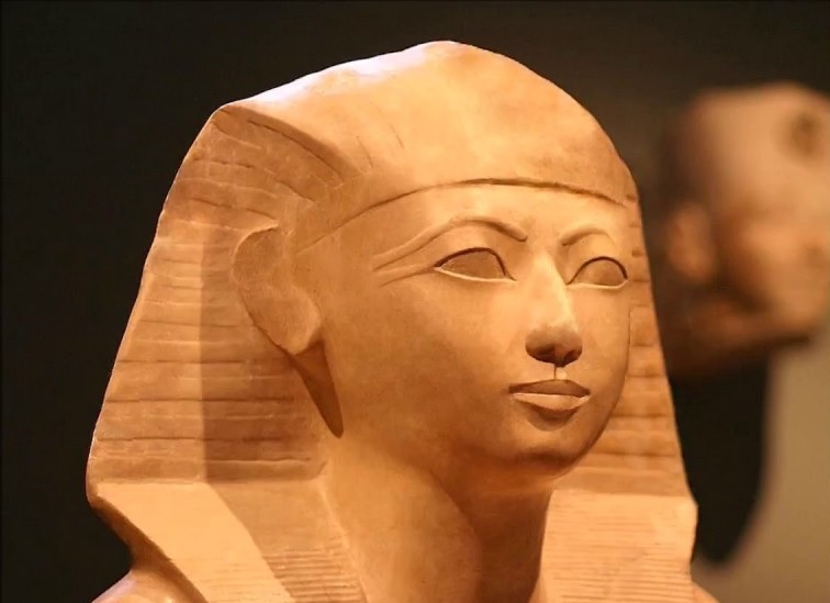 Тайна раскрыта: почему разрушались статуи египетской царицы Хатшепсут?