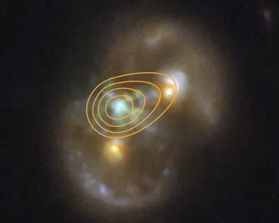 Астрономы обнаружили галактику, рождающую сверхмассивную черную дыру