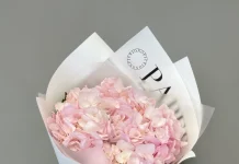 Букеты цветов — отличный подарок на любой праздник