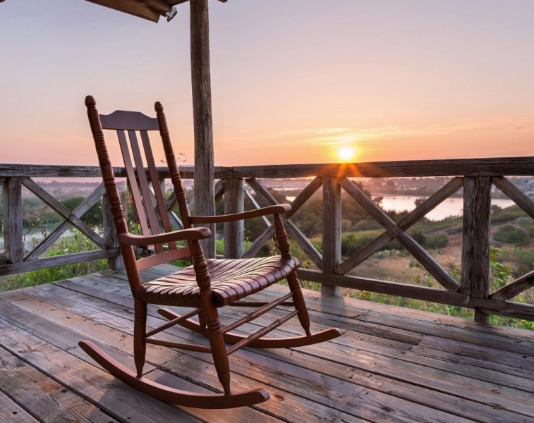 Женщина в 38 лет переехала в дом престарелых и не жалеет