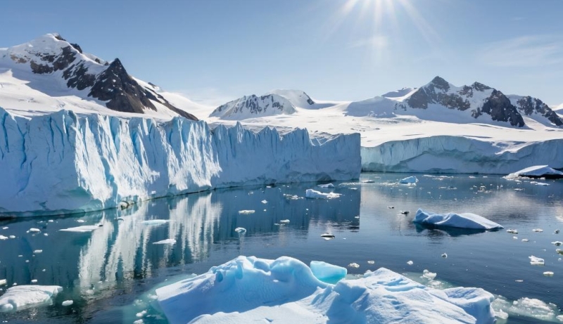 Ледяной континент трещит по швам: тревожные сигналы Антарктиды взволновали ученых всего мира