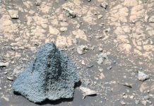 На Марсе нашли камень, похожий на средневековую шляпу