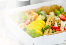 Безупречное торжество в мелочах: Выездной кейтеринг – магия превращения любого события в феерию