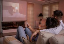Кино на диване: погружение в мир онлайн-просмотров