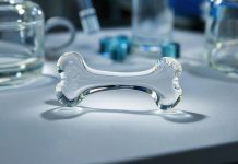 Ученые создали биоактивное стекло для замены костей