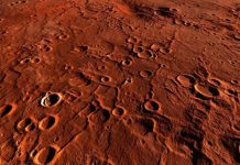 Учёные выяснили, почему Луна покрывается ржавчиной