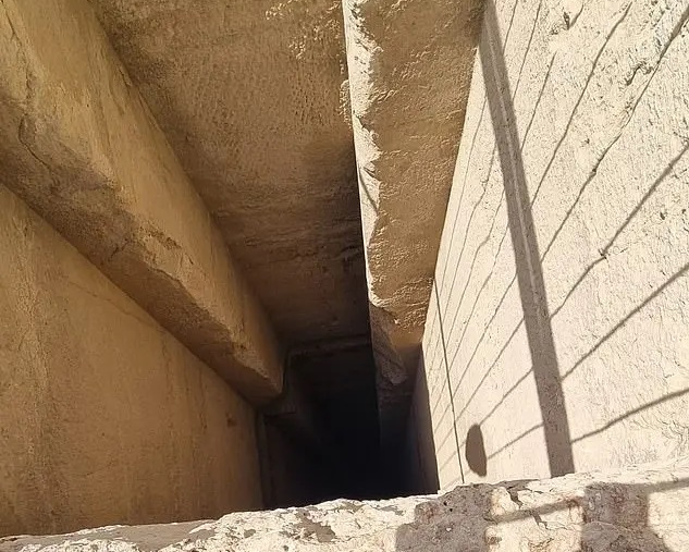 Загадочные вертикальные шахты обнаружили рядом с египетскими пирамидами