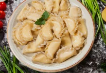 Вареники с вишней: вкус детства и классика украинской кухни