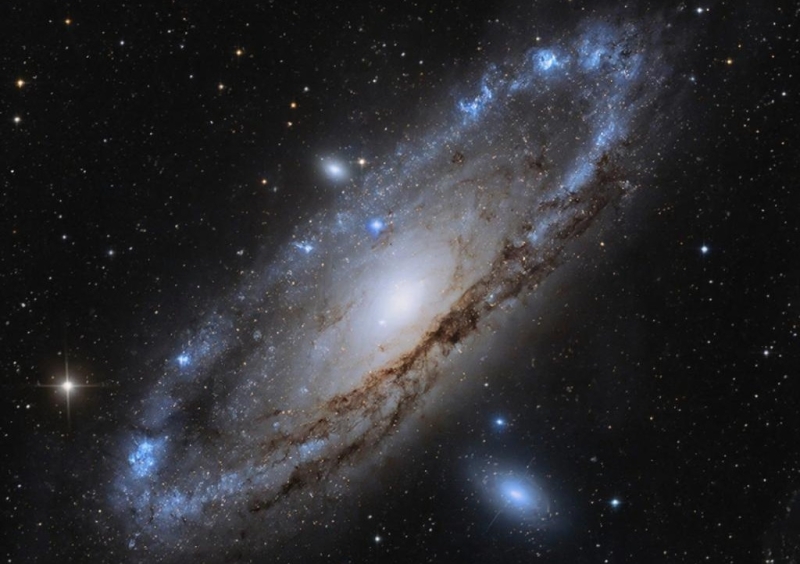 Карликовая галактика поставила учёных в тупик: откуда берется материал для формирования звезд?