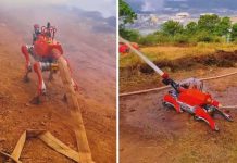 В Китае роботы-спасатели помогают пожарным в борьбе с огнем