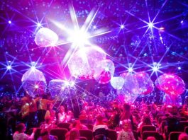 Волшебство начинается здесь: почему концертный зал «Москва» в «Острове Мечты» — идеальная сцена для главного новогоднего шоу «История игрушек»?