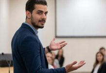 Руки помогают говорить убедительнее: исследование раскрывает секрет жестикуляции