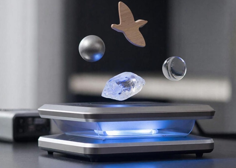 Учёные создали чип, способный перемещать объекты без физического контакта