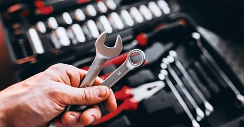 Продажа оборудования и инструмента для автосервисов: ключевые моменты успешной реализации