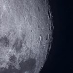 Поверхность Луны деформировалась в результате древней катастрофы, выяснили ученые