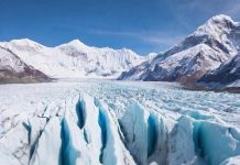 Ученые пытаются разгадать тайну роста ледника на Памире, когда ледники по всему миру тают