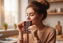 Учёные обнаружили секрет долголетия в тёмном шоколаде