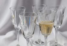 Как микрошероховатость хрусталя влияет на перляж игристого вина
