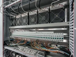 Круглосуточная охрана дата-центров и регулярные проверки оборудования: фундамент цифровой безопасности