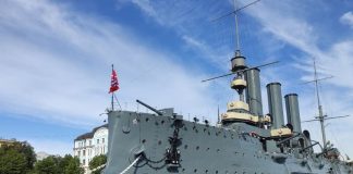 Прогулки на байдарках по Санкт-Петербургу: формат отдыха и особенности маршрутов