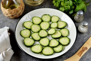 Армянский салат с кинзой