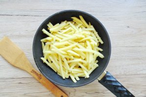 Ароматная картошка жареная на сале с лучком