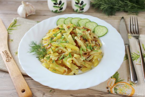 Ароматная картошка жареная на сале с лучком